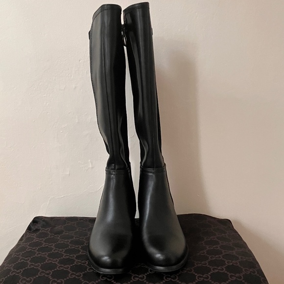 NWOT AquaDiva Vegan Leather Winter Boots - Picture 3 of 9